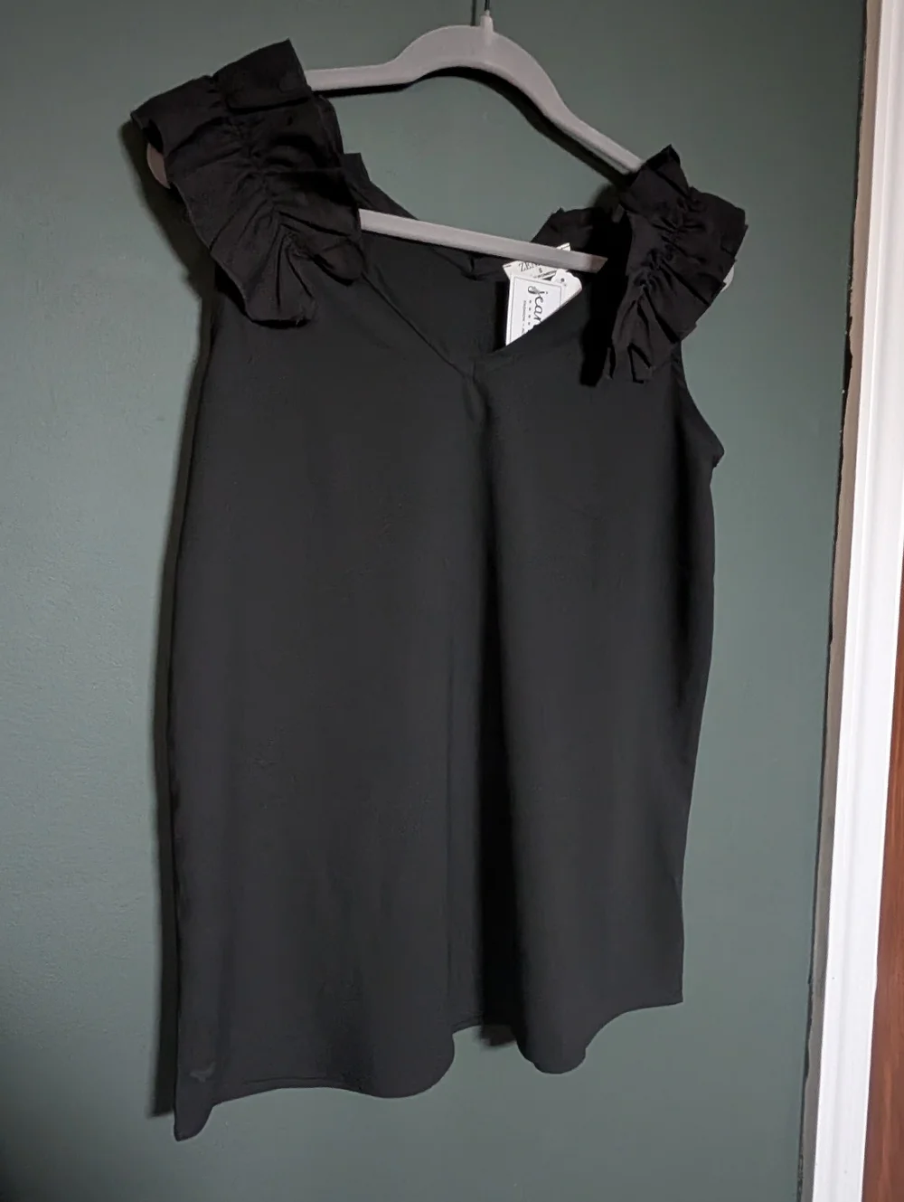 Zanana NWT Black Ruffle Shoulder V-Neck Sleeveless Top 002 - Picture 1 of 5